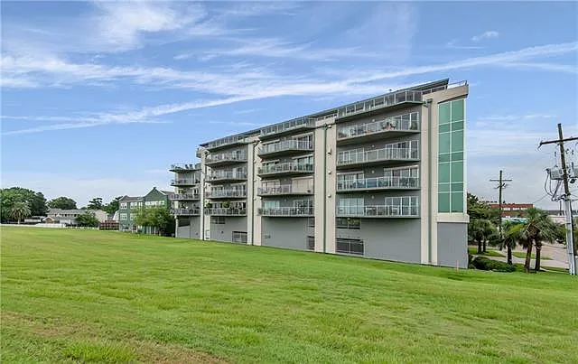 3901 Ridgelake Dr #4A — Photo 34