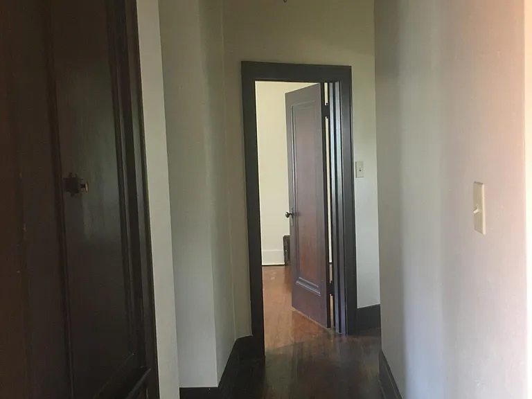 707 Chartres St — Photo 9