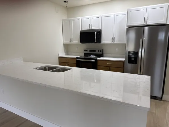 499 S 100 E #15, Washington, IN 47501