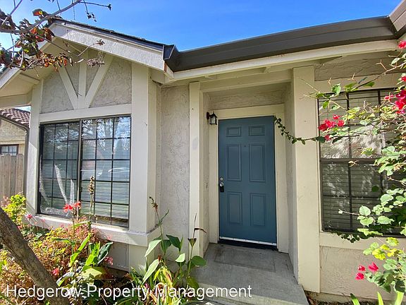 2nd image of 567 Chaucer Ln