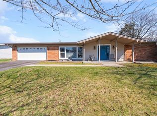 8161 Tamarack Dr, Shelby Township, MI