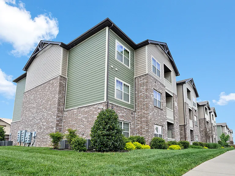 Addison at Rossview — Photo 47