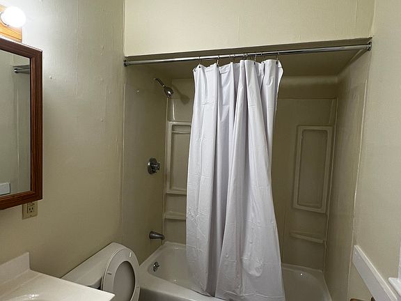 2nd image of 295 Nahant Rd APT 4