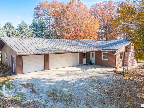 14374 State Route 93, Bradford, IL 61421