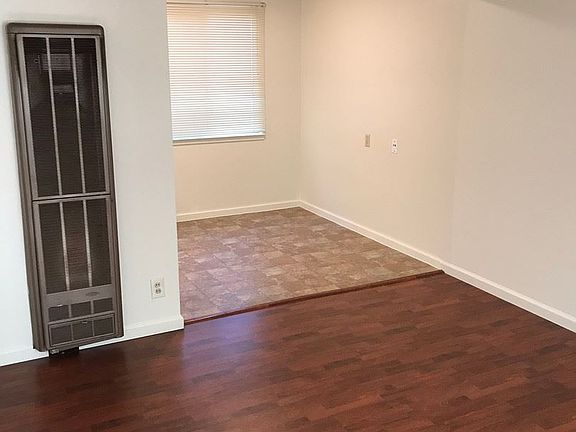 5th image of 2680 26th St APT 02