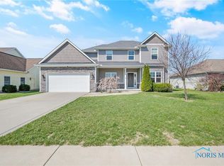 1718 Spring Forest Dr, Oregon, OH 43616