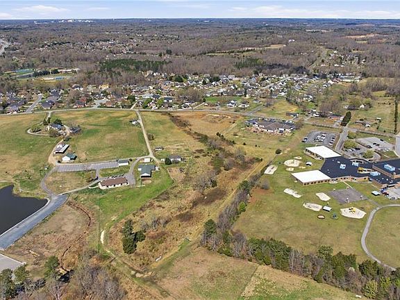 3rd image of 0 Suits Rd