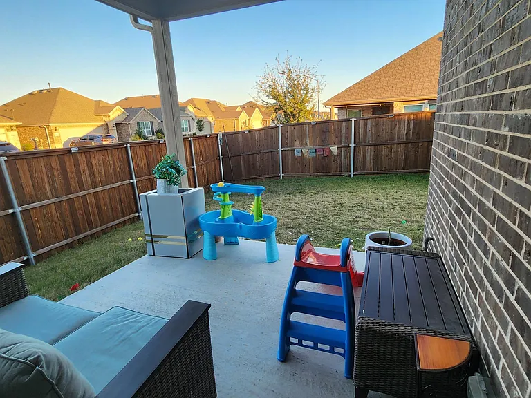 5901 Silverhollow Dr — Photo 13