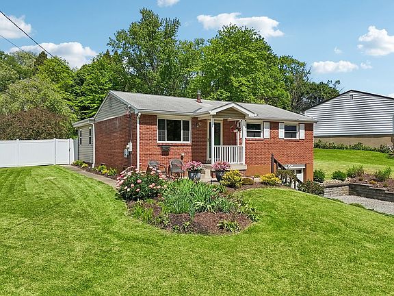3rd image of 814 Dressel Rd