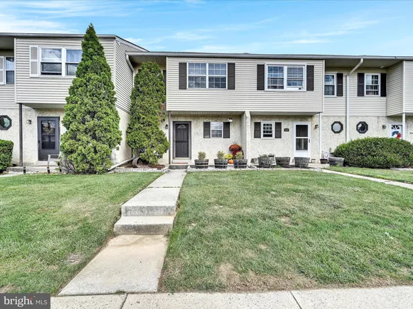 354 Carlyn Ct, Downingtown, PA 19335
