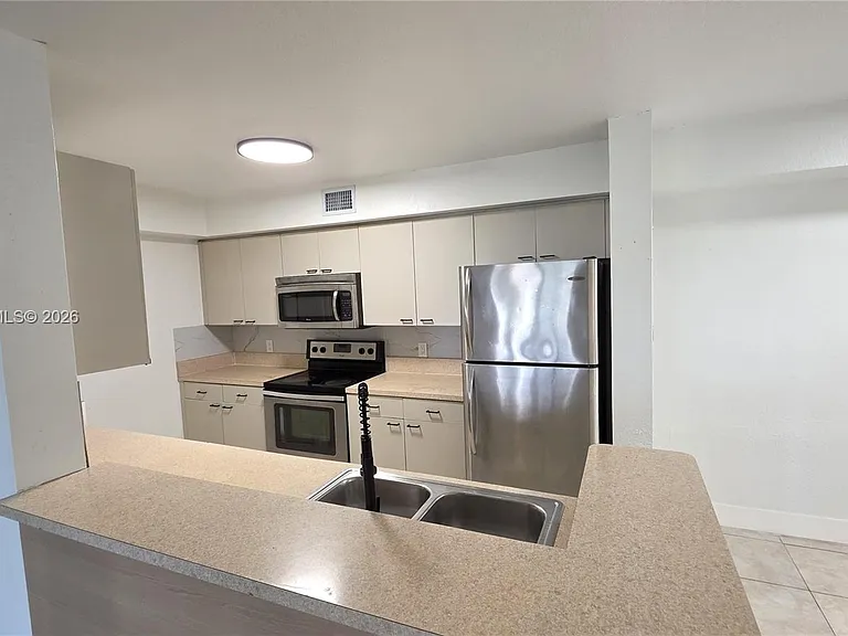 15480 SW 284th St #2111 — Photo 2