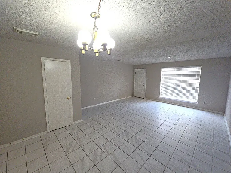 15625 Weldon Dr — Photo 5