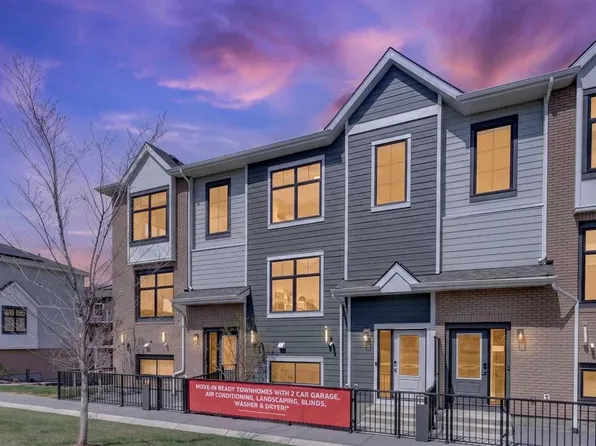 185 S Mahogany Gdns SE #402, Calgary, AB T3M 2S2