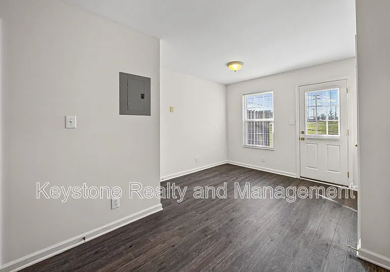 3312 Royster Ln #D — Photo 6