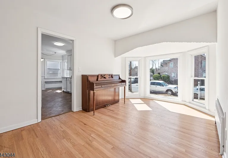 623 Livingston Rd — Photo 7
