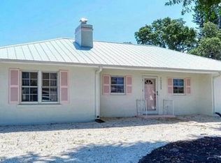 7353 Phillips St, Sarasota, FL 34243