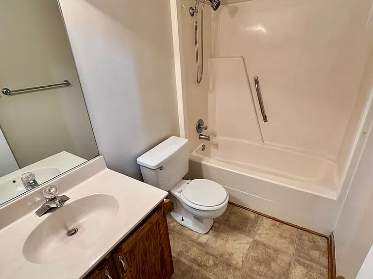 1332 Gravenhurst Cir — Photo 13