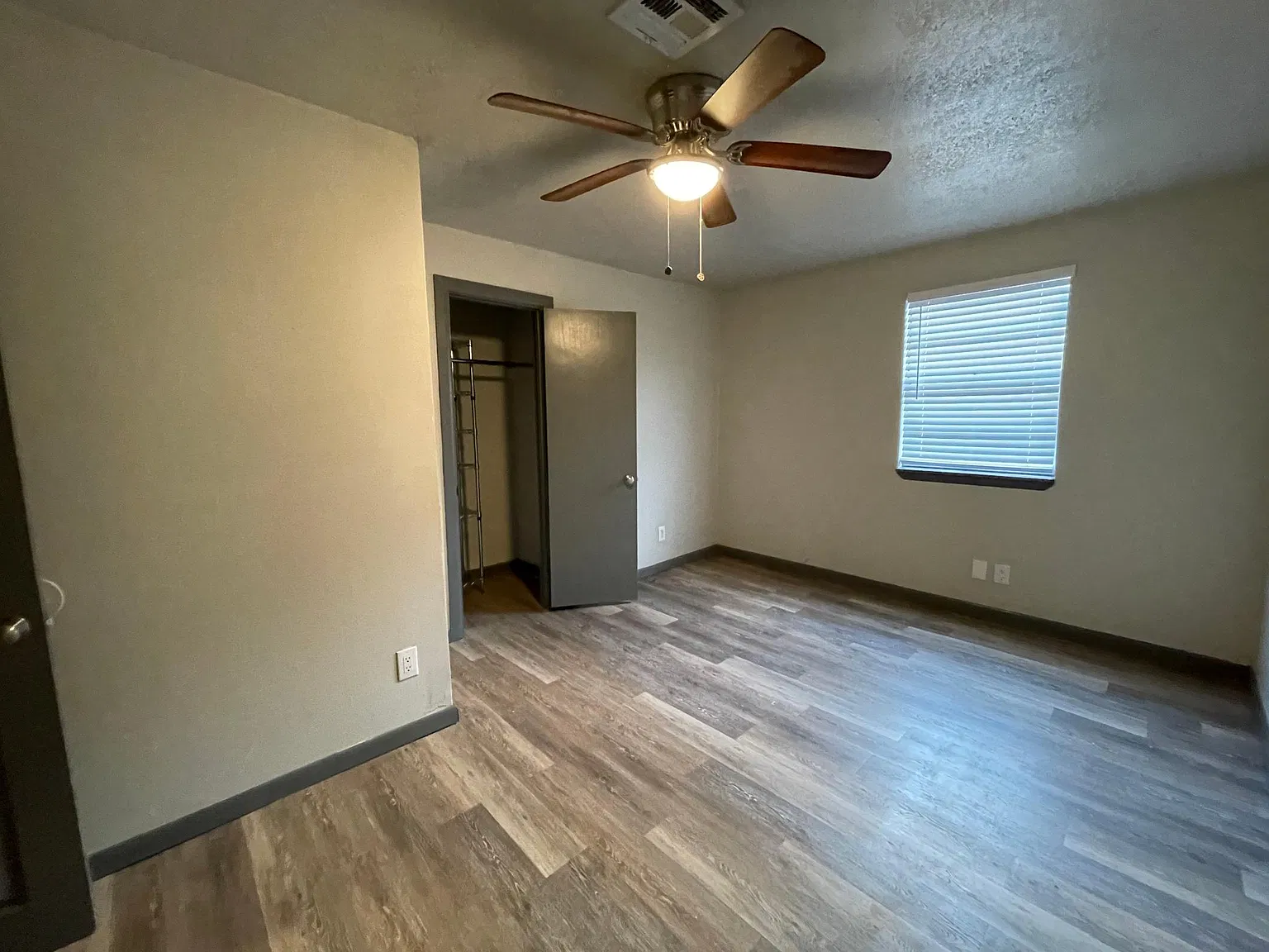 2 bed, 830 sqft, $1,050 — Photo 4