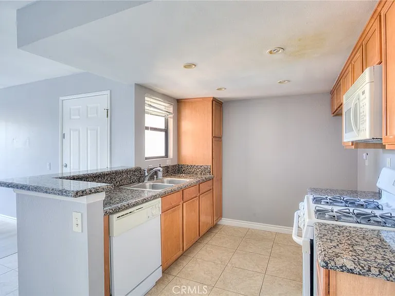 1311 Massachusetts Ave — Photo 15