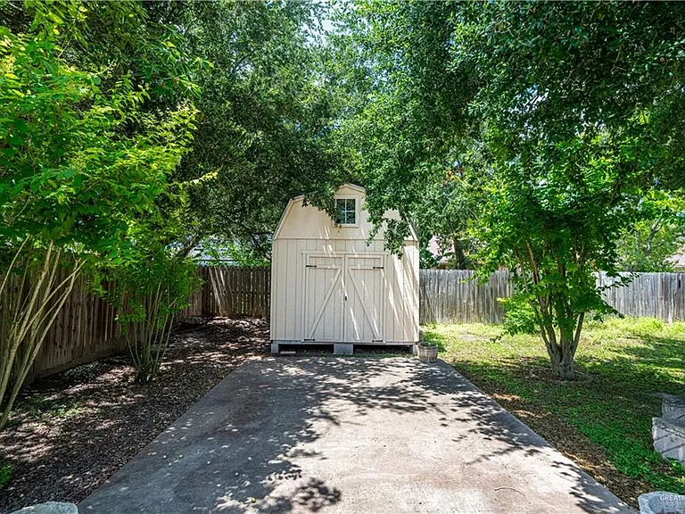 1801 Crown Pointe Blvd — Photo 19