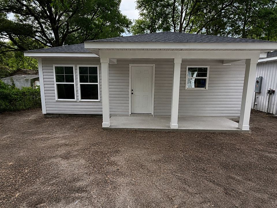 1st image of 210 Rose Ave #B