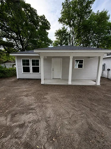 210 Rose Ave Photo 1