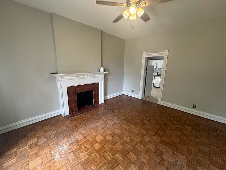 220 W 2nd Ave #1 — Photo 5