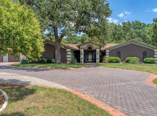2000 N Main St, Euless, TX 76039