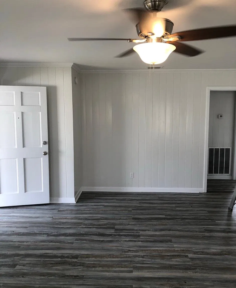 131 N Manning St — Photo 3