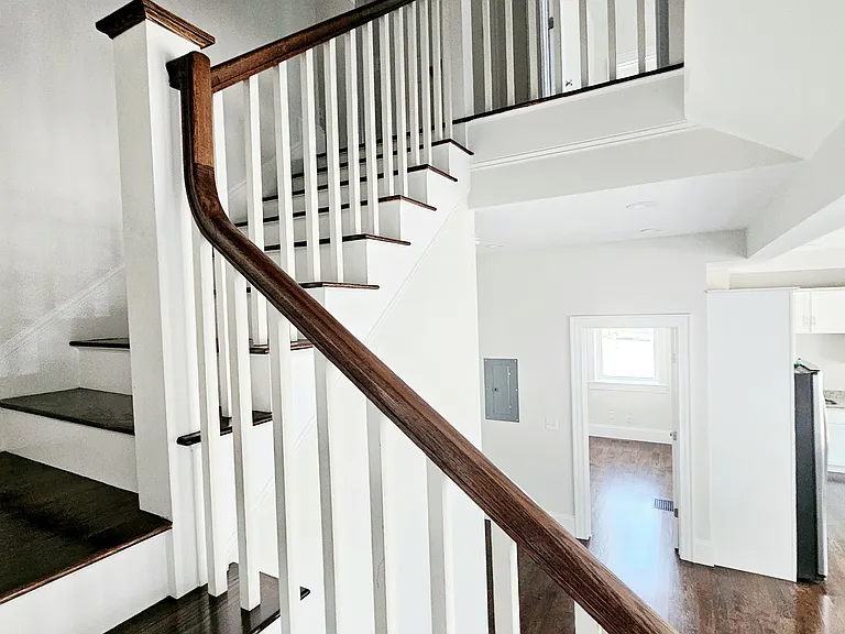 2044 Beacon St #9 — Photo 9