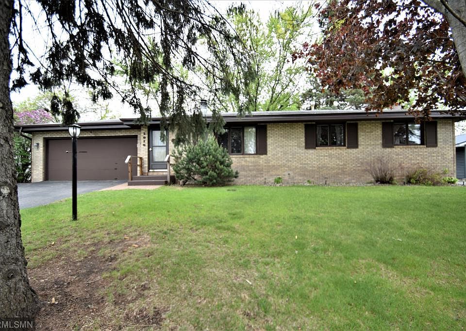 1st image of 1010 Sunny Ln