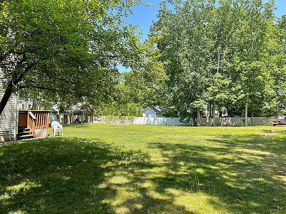 3rd image of 2103 Cedarview Dr