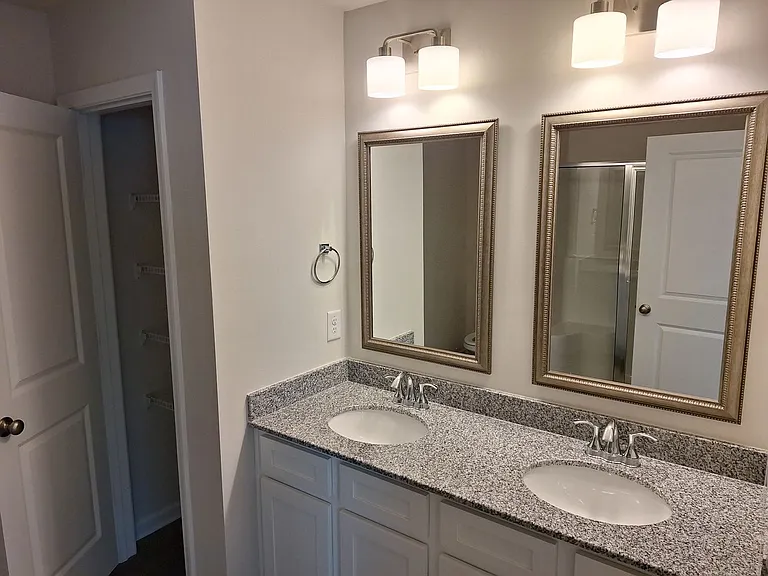 725 Gatestone Ln — Photo 20