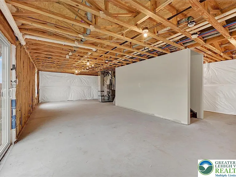 264 Winding Rd — Photo 26