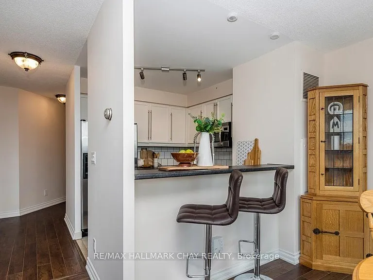 140 Dunlop St E #1202 — Photo 7