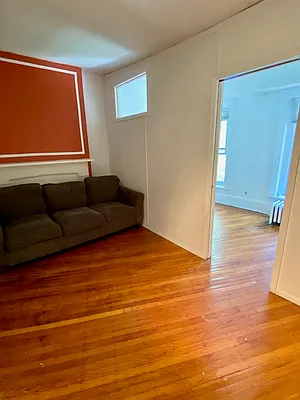 Rented by Green Line Realty | media 9