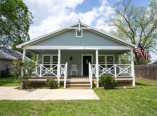 404 Rivers St, Smithville, TX 78957