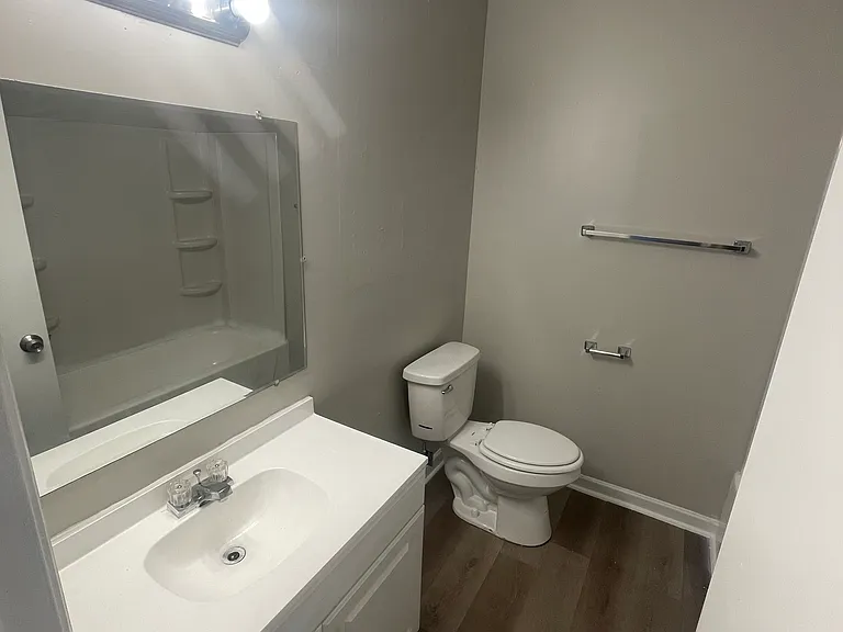 University Crossings Apartments — Photo 41