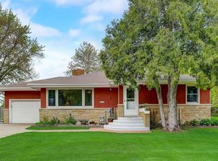 30630 Broadway St, Lindstrom, MN 55045