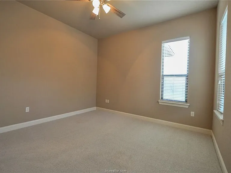 15615 Wood Brook Ln — Photo 20