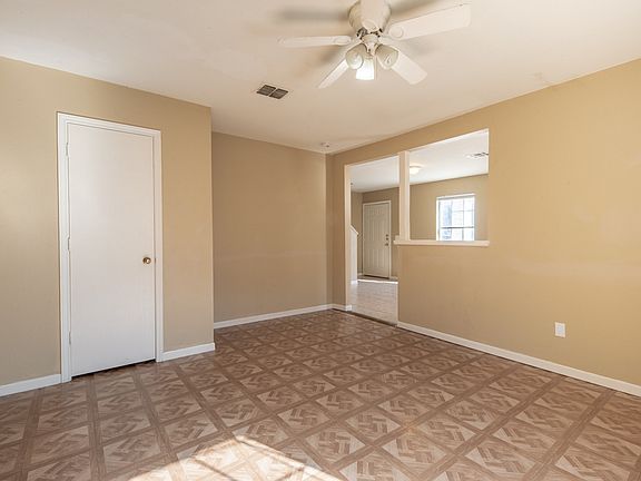 2nd image of 7561 Windsor Oaks