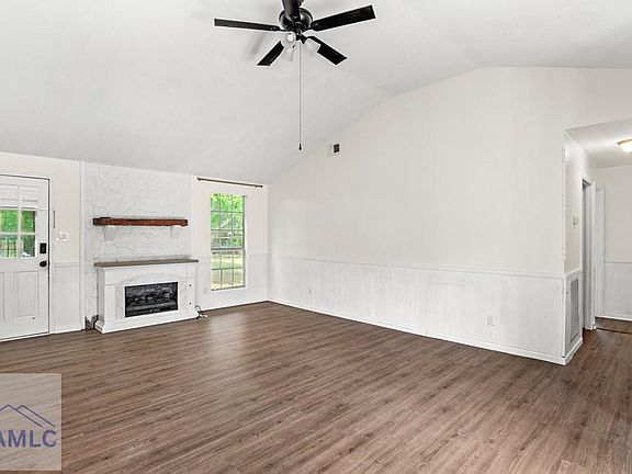 5th image of 1428 Dairy Rd