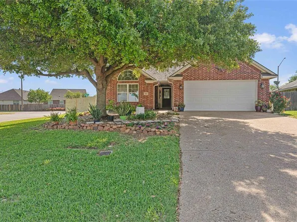 152 Walcourt Loop, College Station, TX 77845