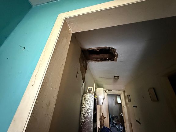 5th image of 535 Stambaugh Ave