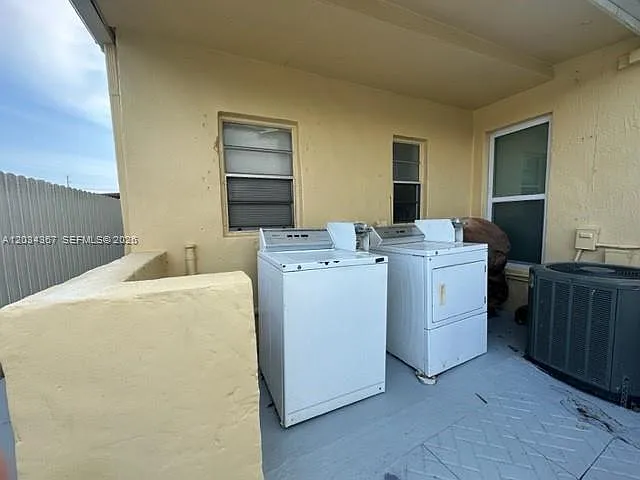 274 E 9th St #4 — Photo 15