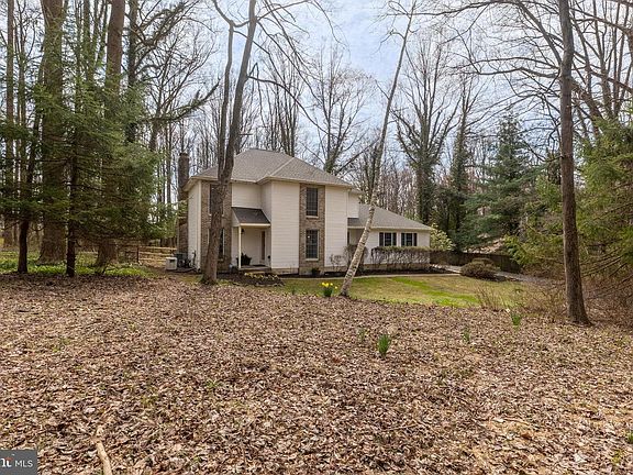 2nd image of 103 Great Circle Rd