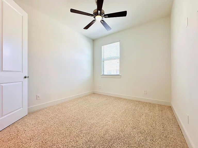 808 Eaglescliffe Lndg #808 — Photo 17