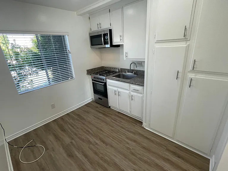Charter House — Photo 14