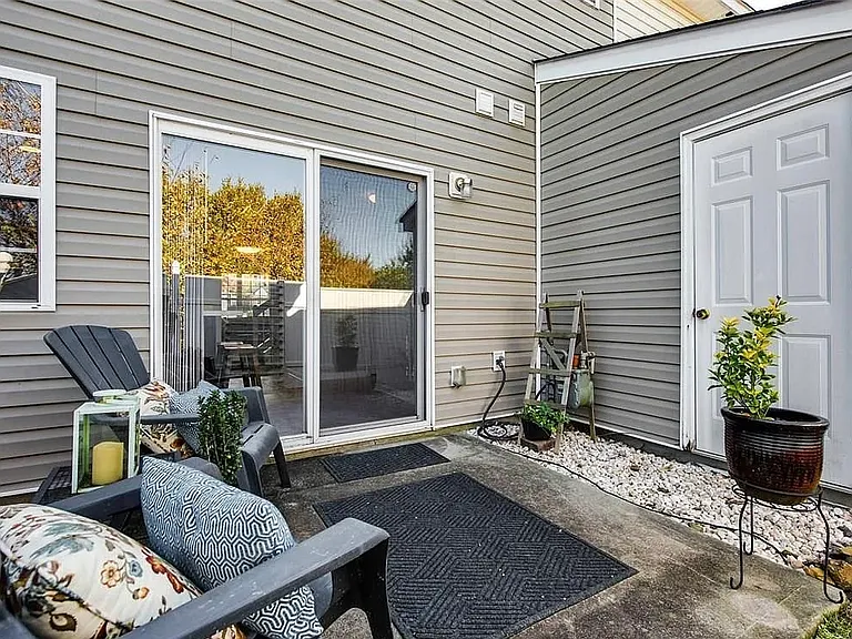 17121 Greenlawn Hills Ct — Photo 12