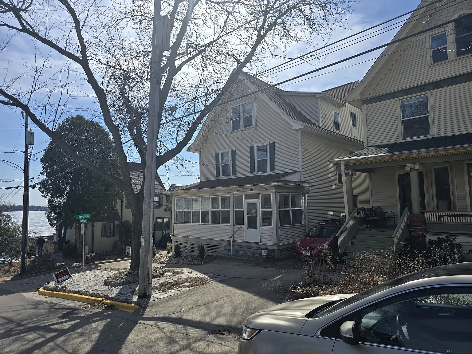 2 bed, 1100 sqft, $1,895 — Photo 1
